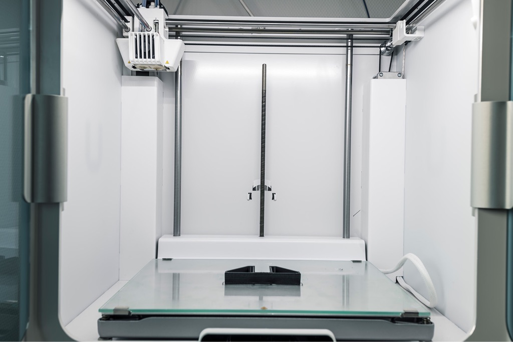 3D-Drucker realisiert die Daten der digitalen 3D-Konstruktion